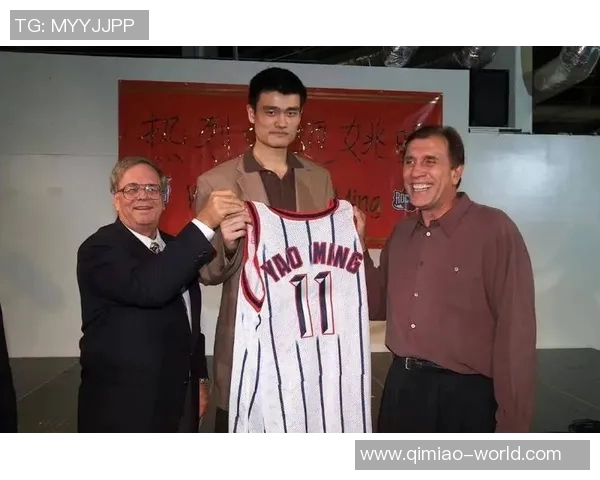 石狮姚明雅携手共创篮球新篇章展现体育精神与文化魅力